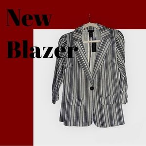 Soho Apparel Blazer/Jacket, Small, Striped, Perfect for Summer.